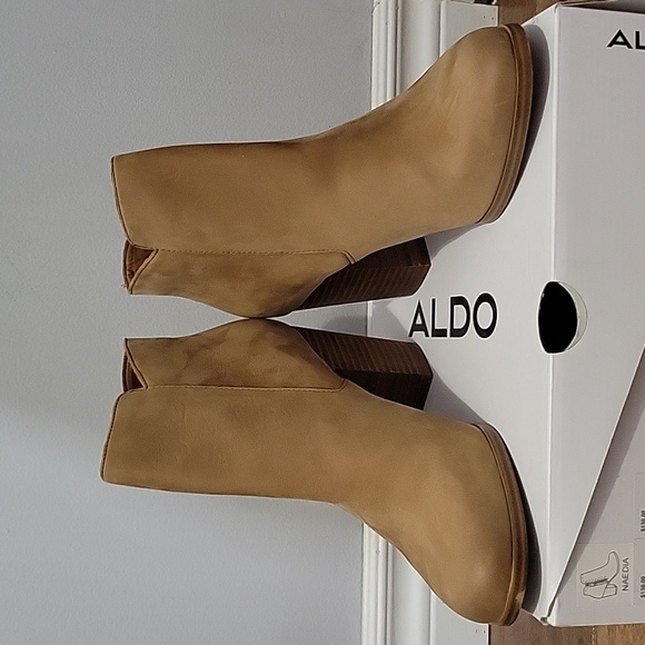 Brand new Aldo suede beige booties - size 10 - Picture 6 of 9